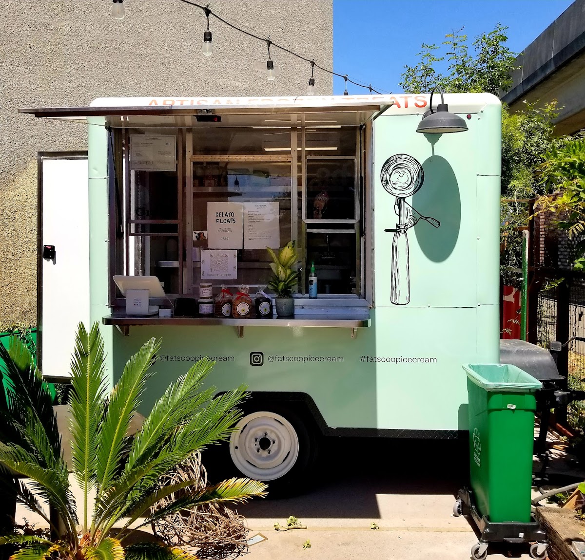 Fat Scoop Ice Cream Photos 2